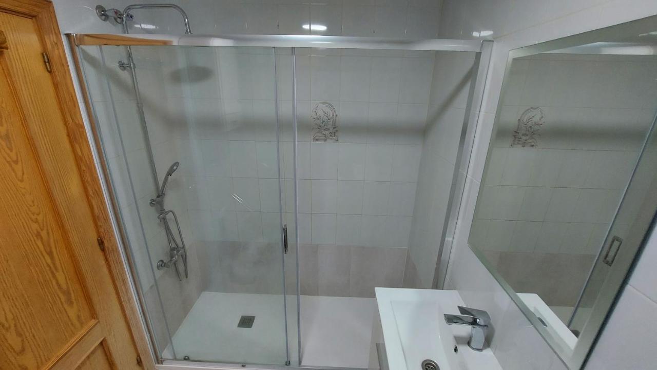 Spacious Apartment Τορεβιέχα Εξωτερικό φωτογραφία